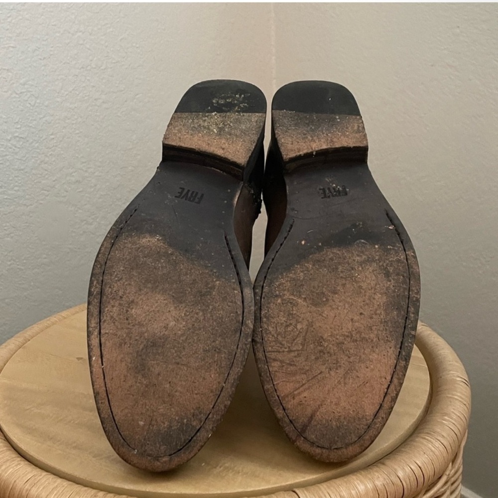Frye Chelsea boot - Picture 5 of 5